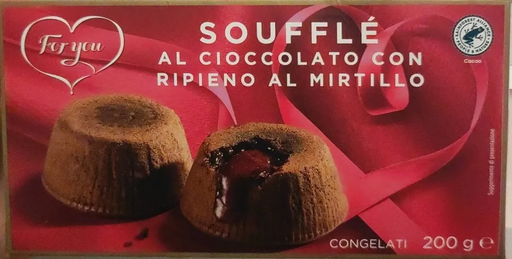 Soufflé al cioccolato con ripieno al mirtillo