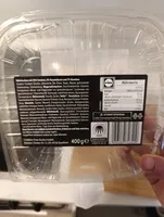 Rührkuchen mit 20% Fondant, 8% Haselnüssen und 7% Karotten.