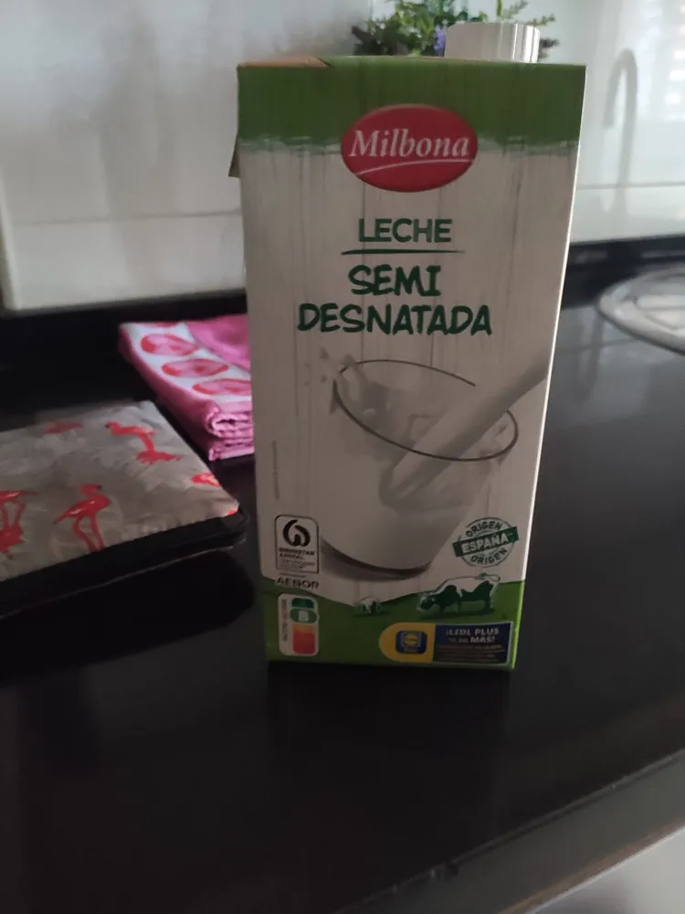 Semi skimmed Milk