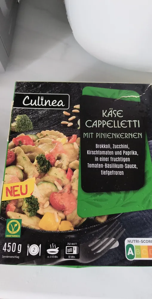 Käse cappelletti mit pinienkernen