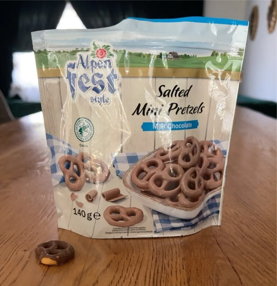 Salted Mini Pretzels Milk Chocolate