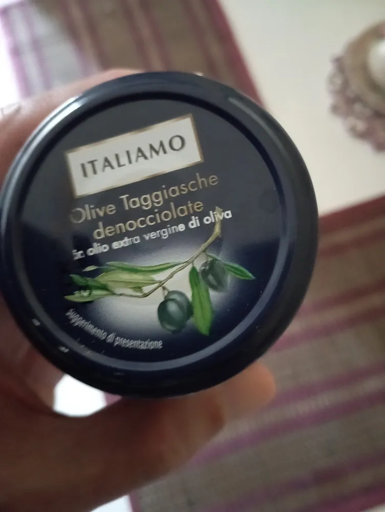 Olive Taggiasche denocciolate in olio extra vergine di oliva