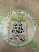 salat z bielej kapusty s uhorkou a koprom