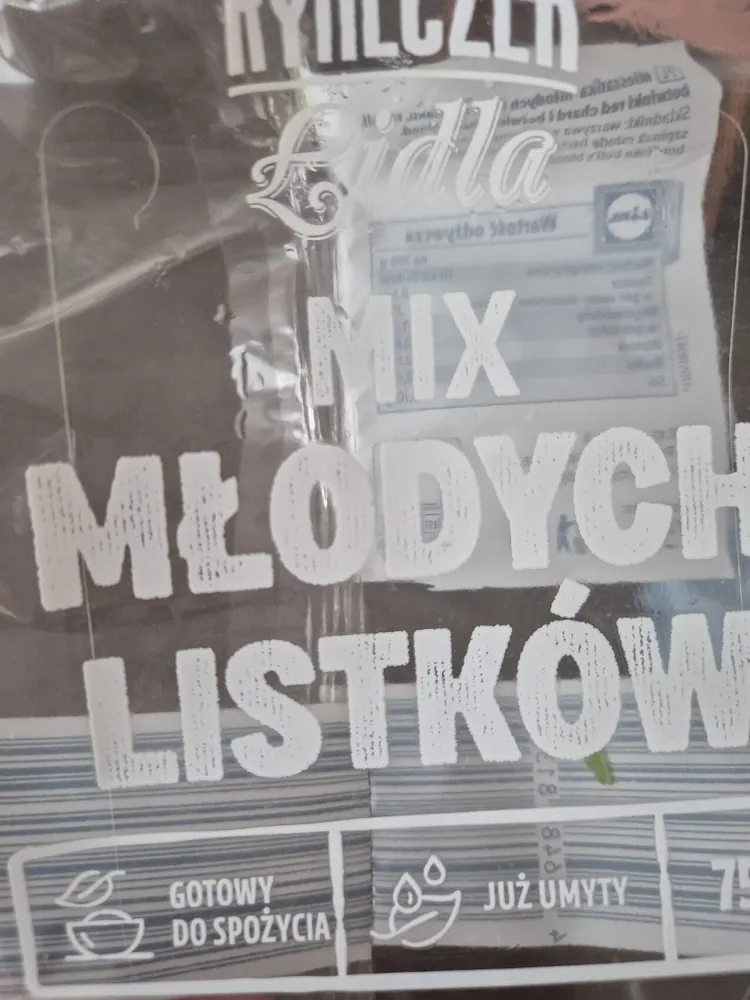 mix mlodych listkow