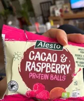 CACAO & RASPBERRY PROTEIN BALLS