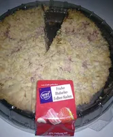Frischer Rhabarber-Erdbeer Kuchen