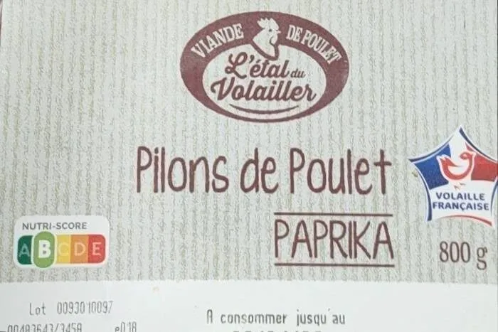 Pilons de poulet crus marinés saveur paprika