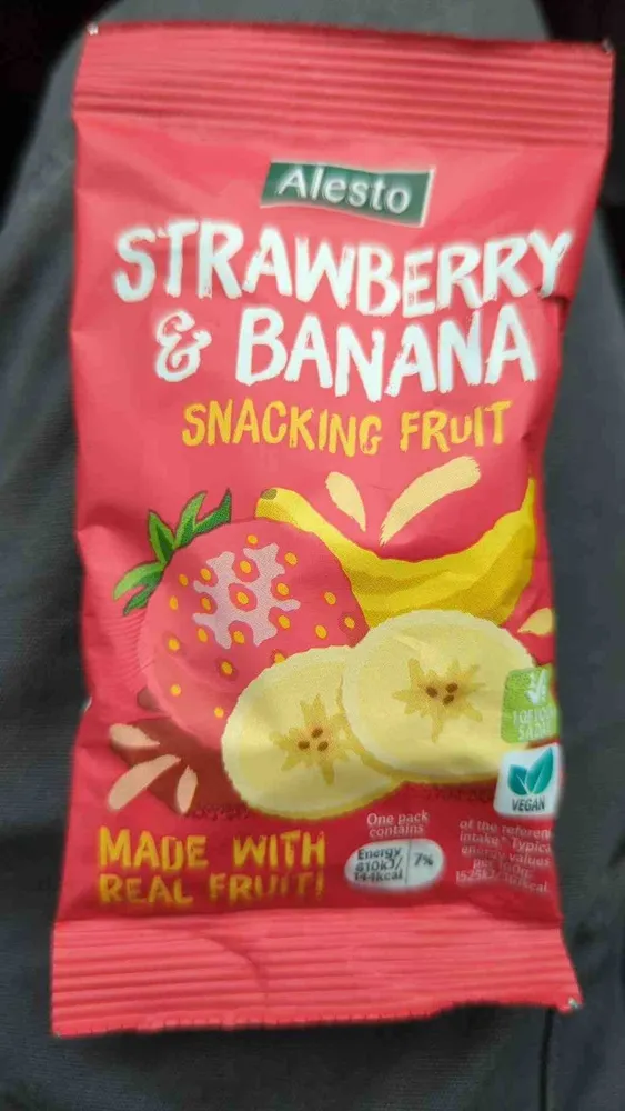 Strawberry and Banana snacking fruit