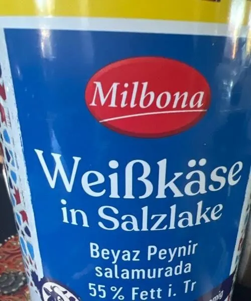 Weißkäse in Salzlake
