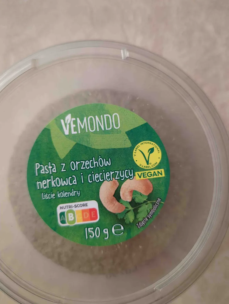 Pasta z orzechów nerkowca i ciecierzyca