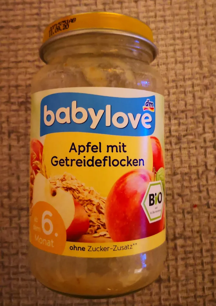 Babylove Apfel mit Getreideflocken