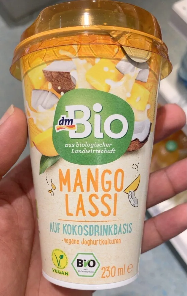 Mango lassi auf kokosdrinkbasis