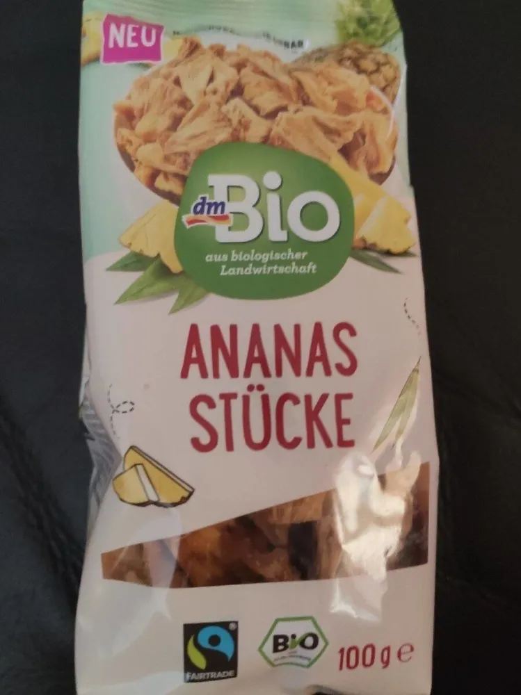 Ananasstücke, Trockenfrüchte