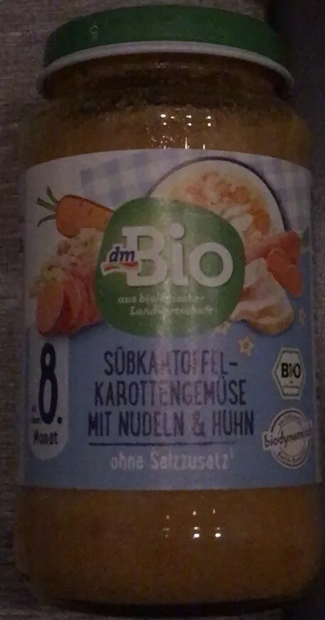 SÜBKARTOFFEL-KAROTTENGEMÜSE MIT NUDELN & HUHN