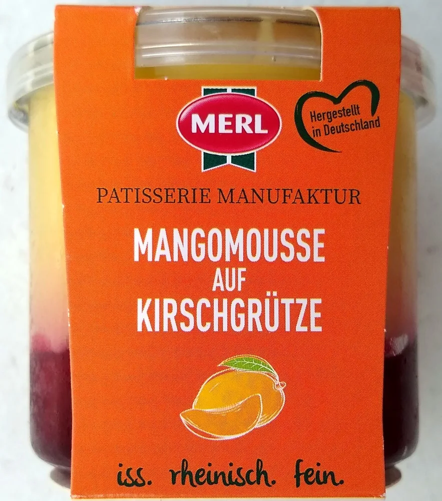 Mangomousse auf Kirschgrütze