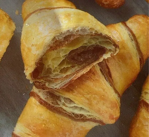 croissants alla nocciola