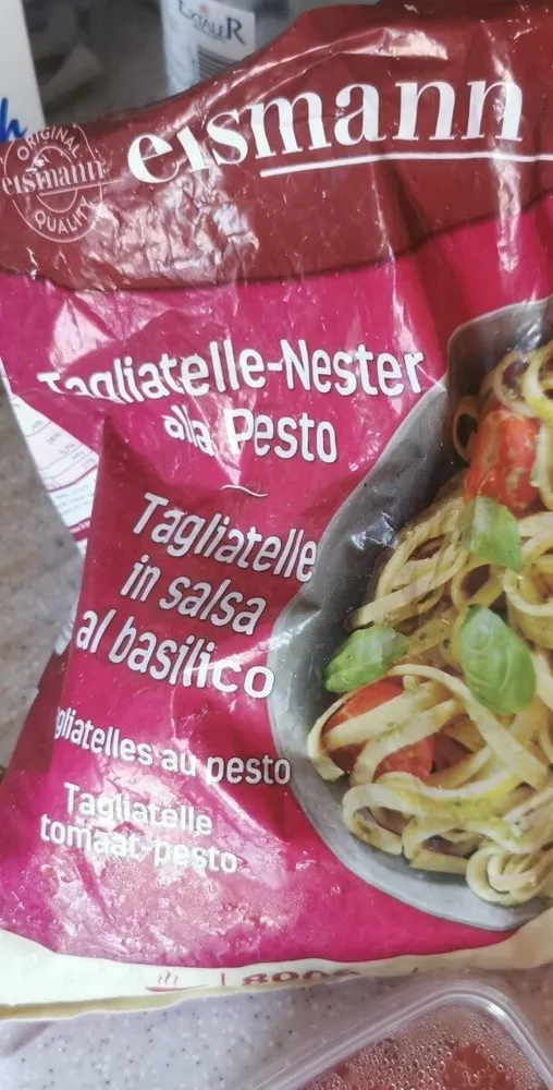 Tagliatelle-Nester alla Pesto