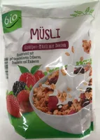 Knusper-Müsli mit Beeren