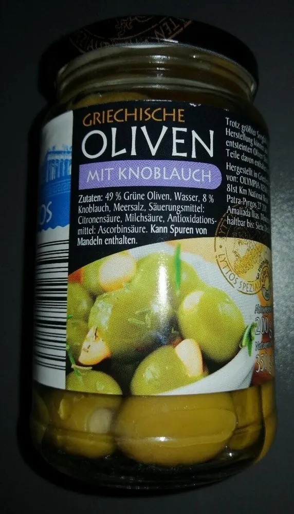 Griechische Oliven mit Knoblauch