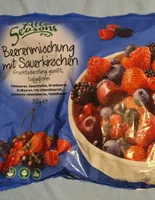 Beerenmischung mit Sauerkirschen