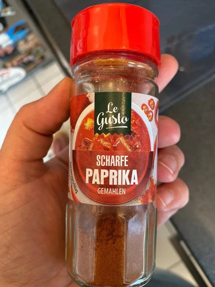 Scharfe Paprika gemahlen