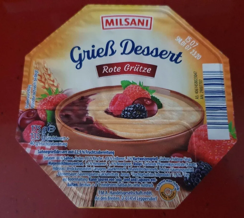 Grieß Dessert Rote Grütze