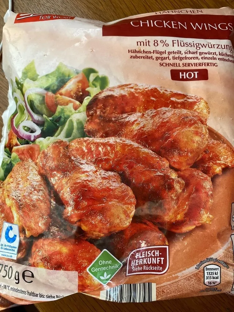 Chicken Wings Hot mit 8 Prozent Flüssigwürzung
