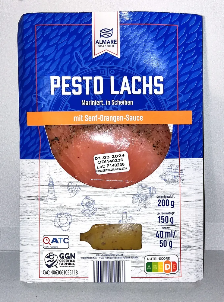 Pesto-Lachs mit Orangen-Senf-Sauce
