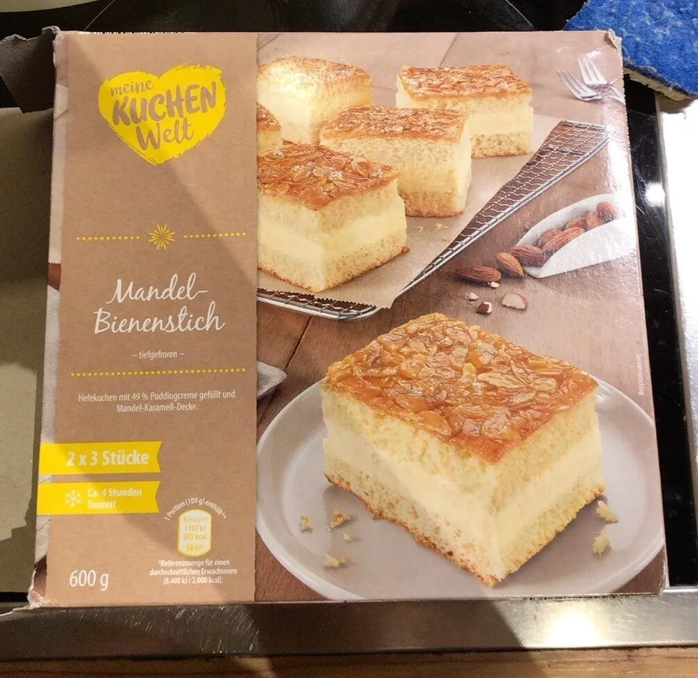 Mandel-Bienenstich