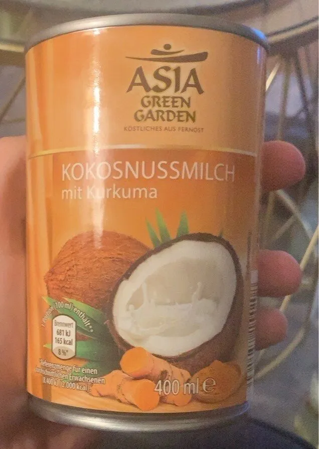 Kokosnussmilch mit Kurkuma