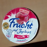 Frucht auf Joghurt Kirsche
