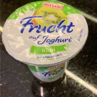 Frucht auf Joghurt