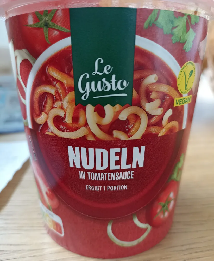 Nudeln in Tomatensoße