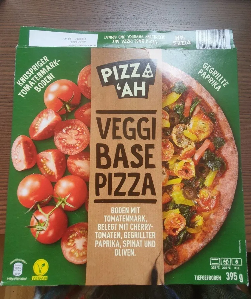 Veggi Base Pizza - Gegrillte Paprika mit Tomatenmark-Boden