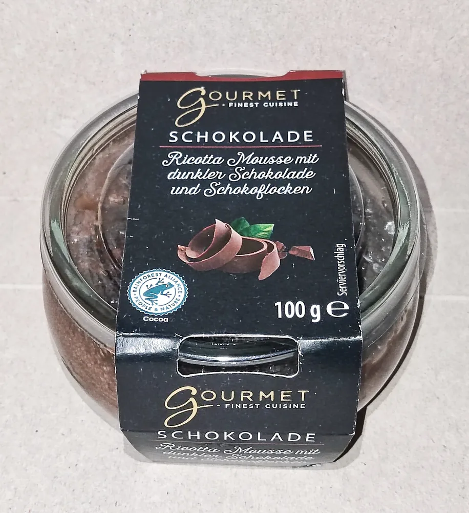 Ricotta-Mousse mit dunkler Schokolade & Schokoflocken
