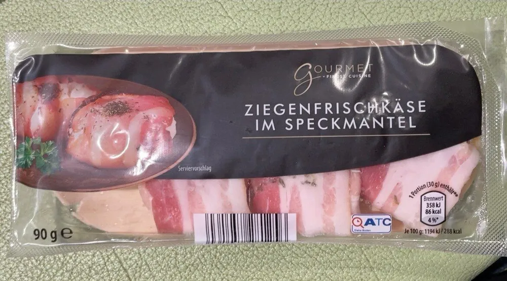 Ziegenfrischkäse im Speckmantel