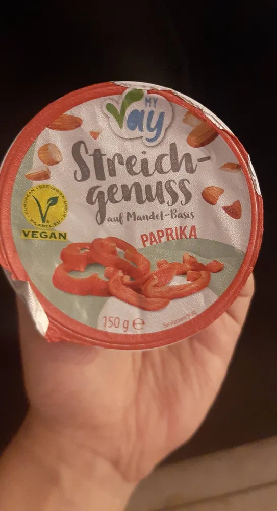Streichgenuss auf Mandel-Basis Paprika