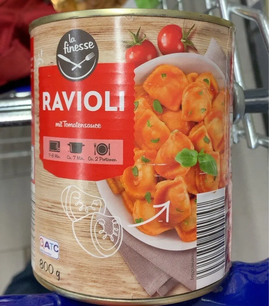 Ravioli mit Tomatensauce