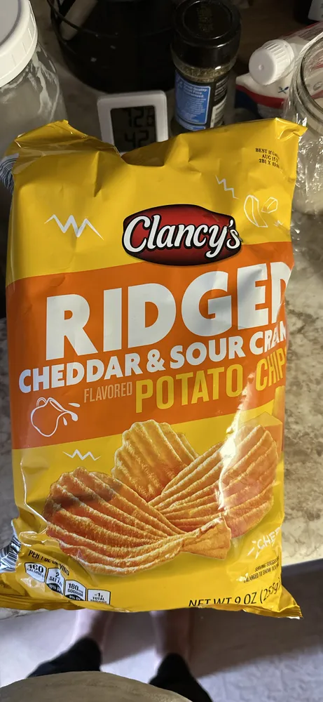 RIDGED CHEDDAR & SOUR CREAM FLAVORED POTATO CHIPS