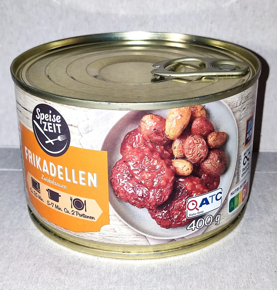 Frikadellen in Zwiebelsauce
