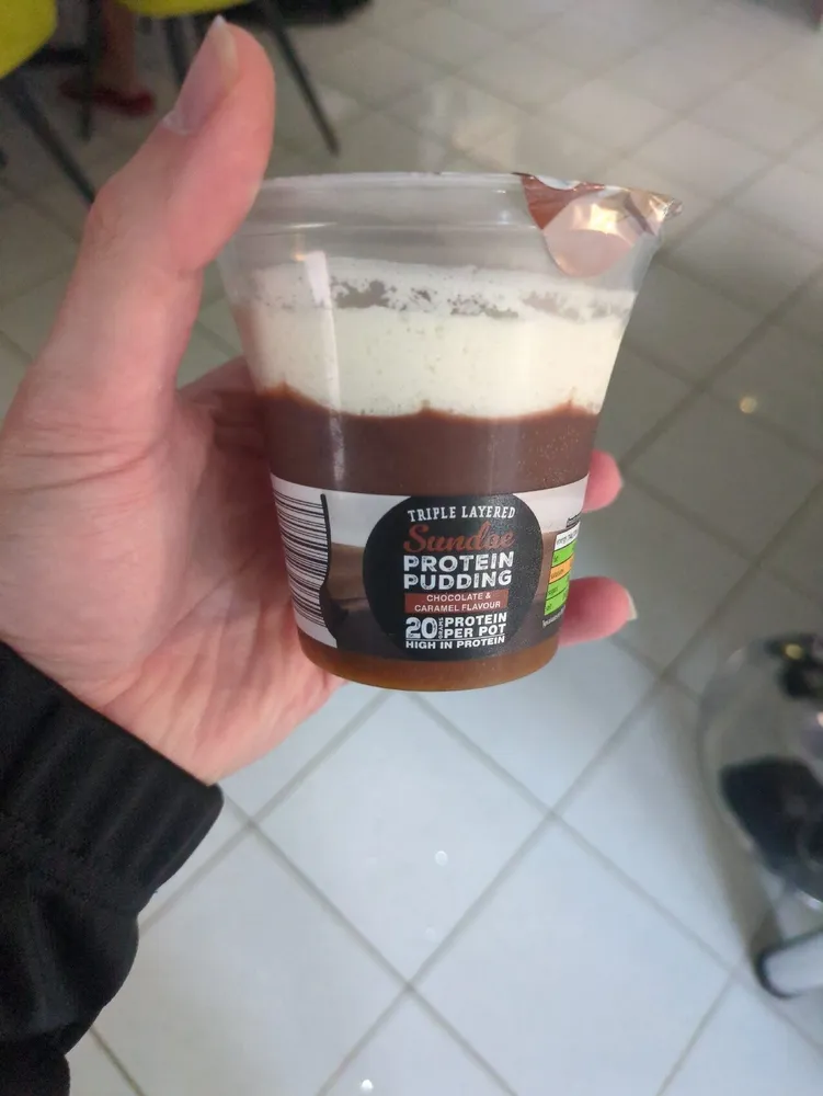 TRIPLE LAYERED Sundae PROTEIN PUDDING CHOCOLATE &