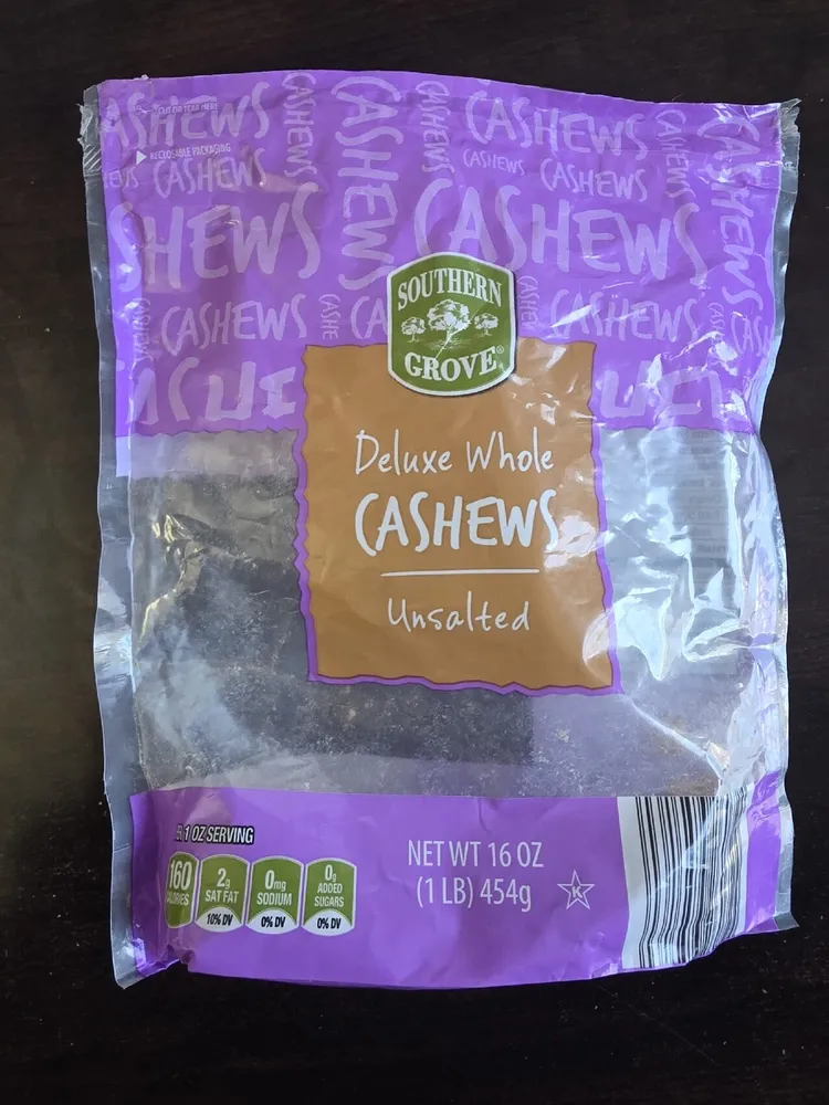 Deluxe Whole Cashews Unsalted
