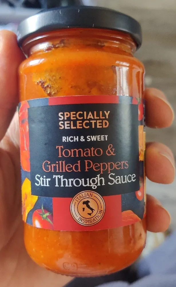 Tomato & Grilled Peppers Stir Through Sauce