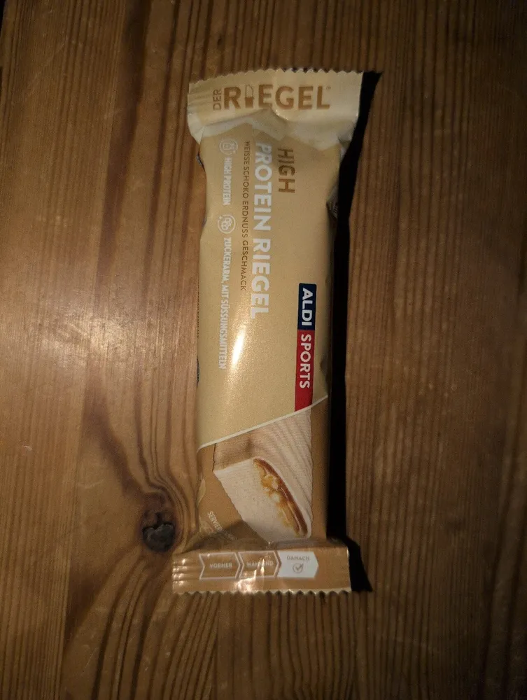 White Chocolate Peanut Protein Bar