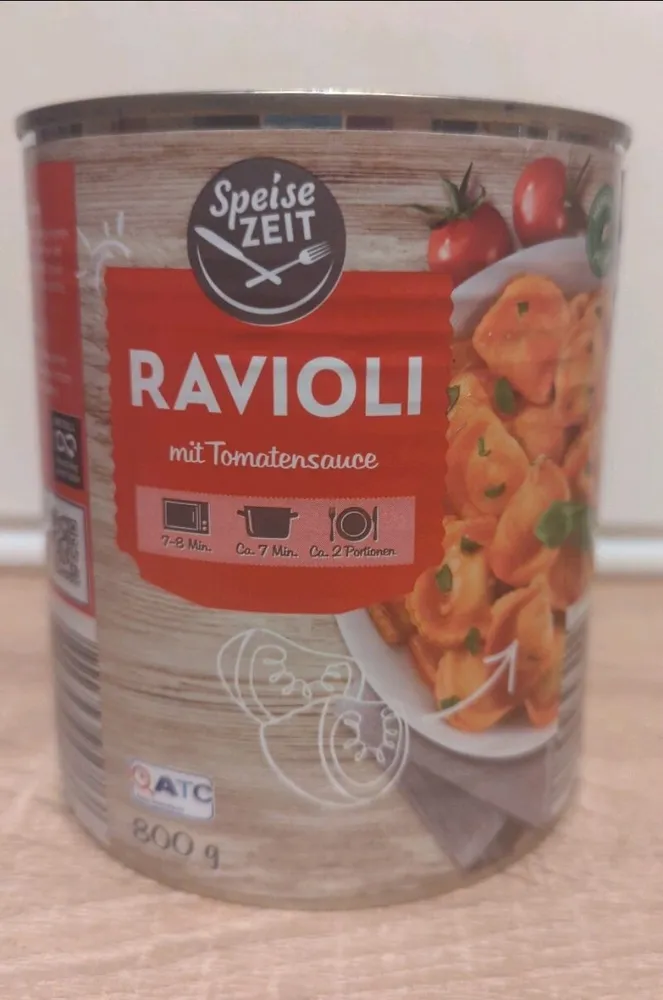 RAVIOLI mit Tomatensauce