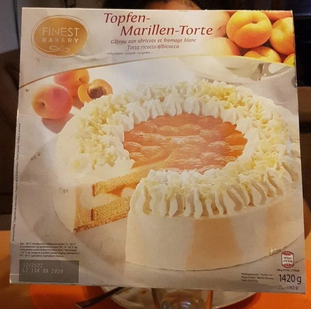 Topfen-Marillen-Torte