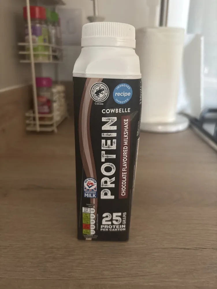 CHOCOLATE FLAVOURED MILKSHAKE