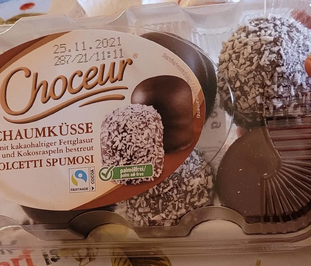 8 SCHAUMKÜSSE