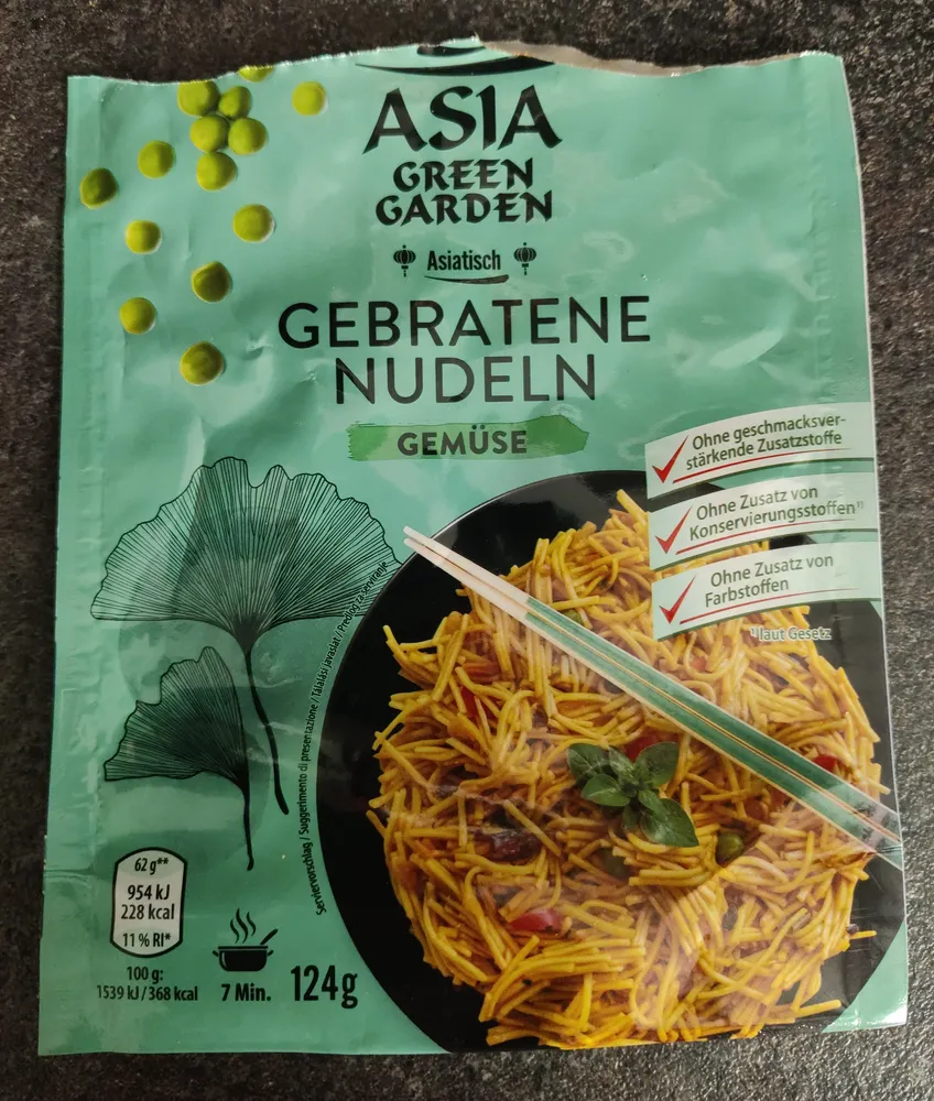 GEBRATENE NUDELN GEMÜSE