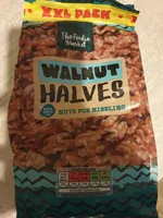 WALNUT HALVES
